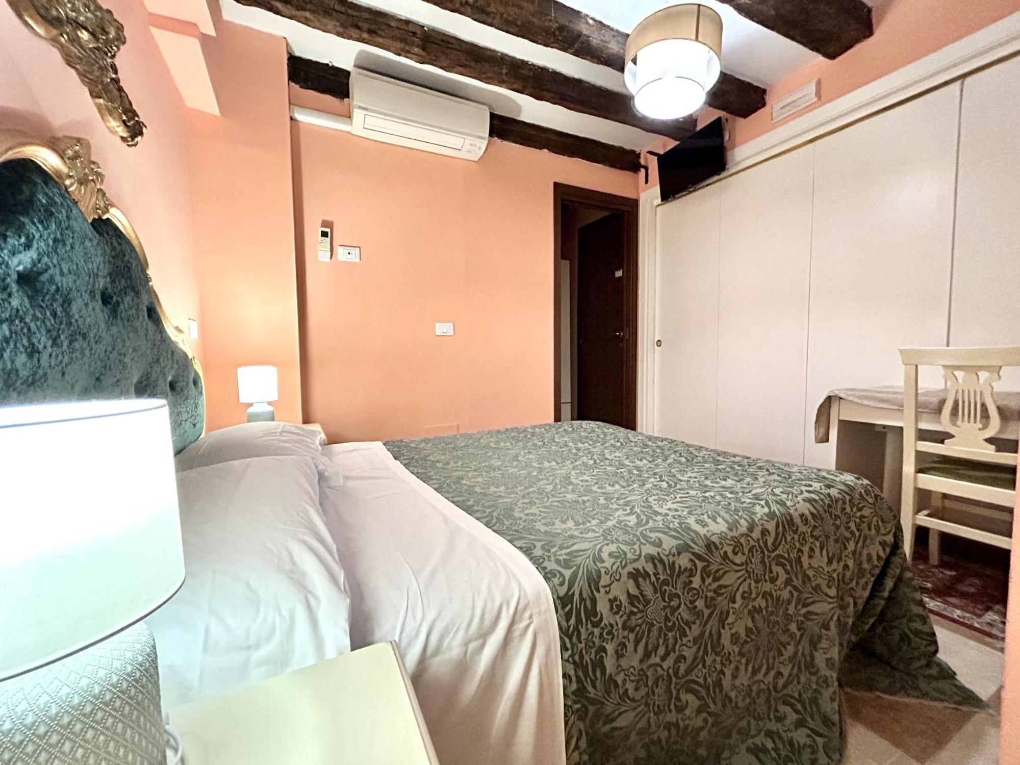 อัลลอจจิ เซเรนา Bed & Breakfast เวนิส ภายนอก รูปภาพ